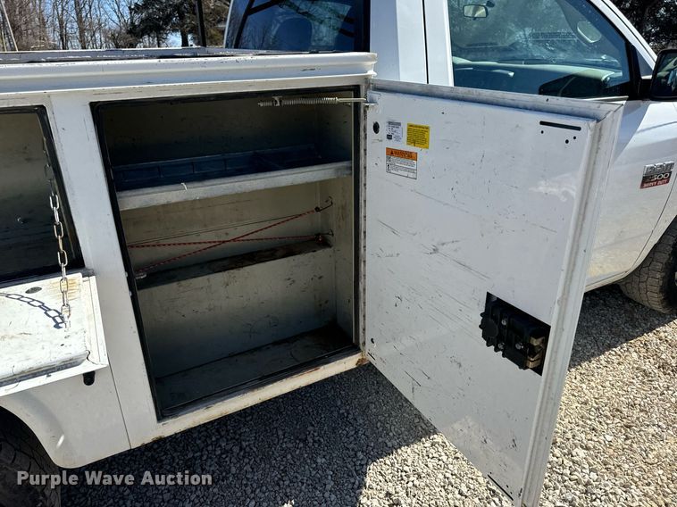 image for item EN5176 2012 Dodge Ram 2500 utility bed pickup truck