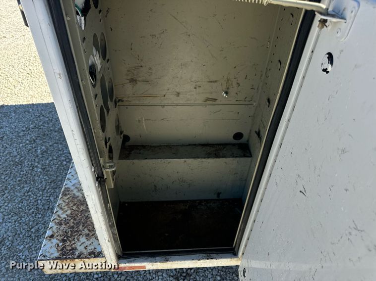 image for item EN5176 2012 Dodge Ram 2500 utility bed pickup truck