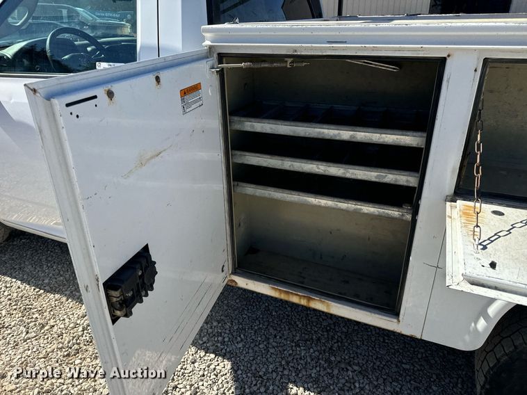 image for item EN5176 2012 Dodge Ram 2500 utility bed pickup truck