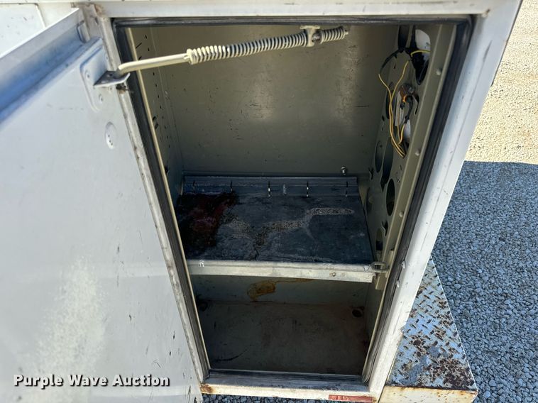 image for item EN5176 2012 Dodge Ram 2500 utility bed pickup truck