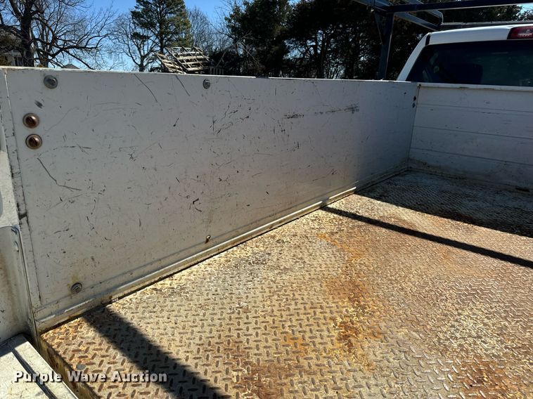 image for item EN5176 2012 Dodge Ram 2500 utility bed pickup truck