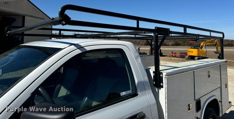 image for item EN5176 2012 Dodge Ram 2500 utility bed pickup truck