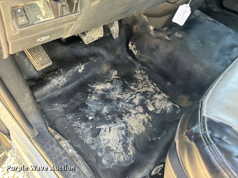 image for item EN5176 2012 Dodge Ram 2500 utility bed pickup truck