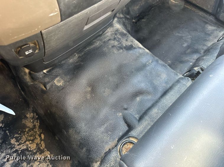 image for item EN5176 2012 Dodge Ram 2500 utility bed pickup truck