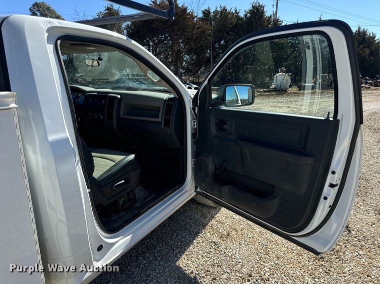 image for item EN5176 2012 Dodge Ram 2500 utility bed pickup truck