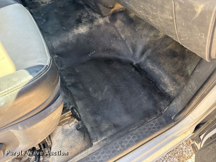 image for item EN5176 2012 Dodge Ram 2500 utility bed pickup truck