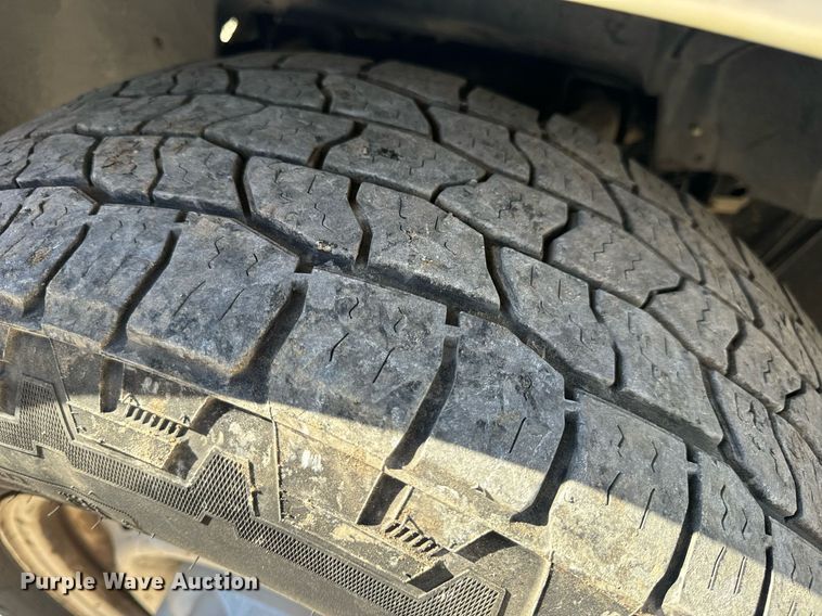 image for item EN5176 2012 Dodge Ram 2500 utility bed pickup truck