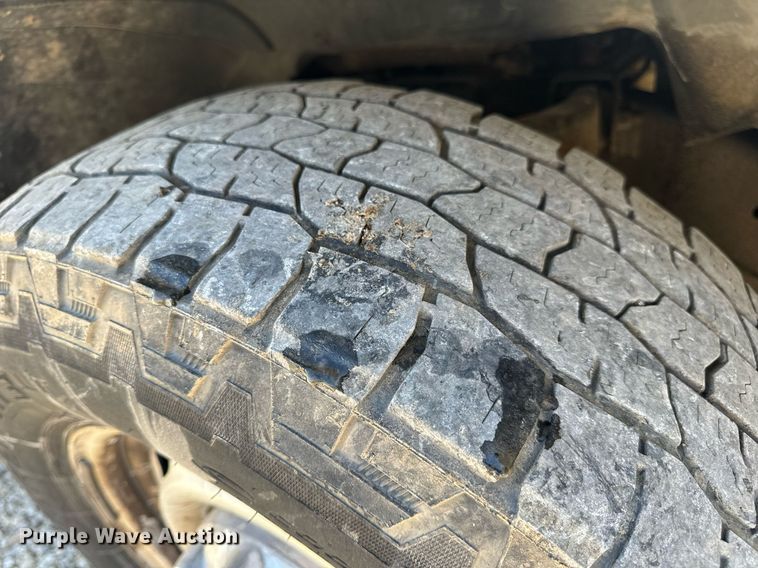 image for item EN5176 2012 Dodge Ram 2500 utility bed pickup truck