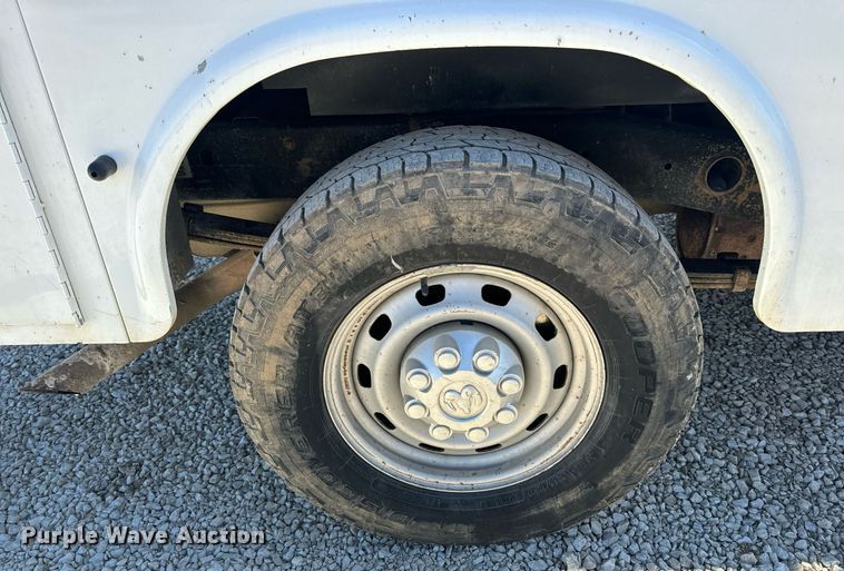 image for item EN5176 2012 Dodge Ram 2500 utility bed pickup truck