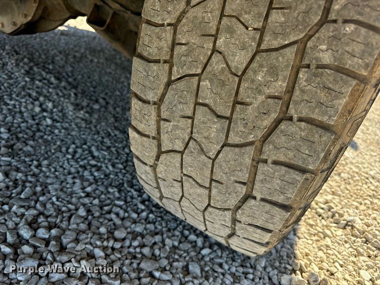 image for item EN5176 2012 Dodge Ram 2500 utility bed pickup truck