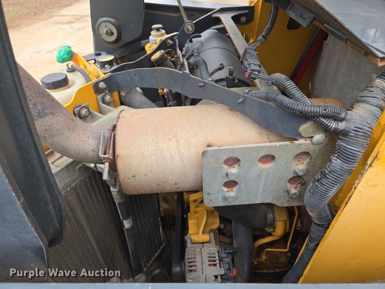 image for item EN8686 2011 John Deere 329D tracked skid steer loader