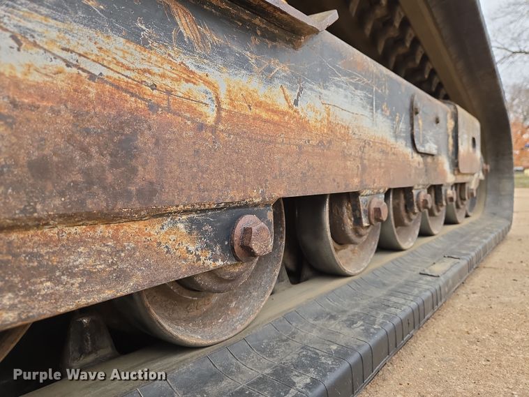 image for item EN8686 2011 John Deere 329D tracked skid steer loader