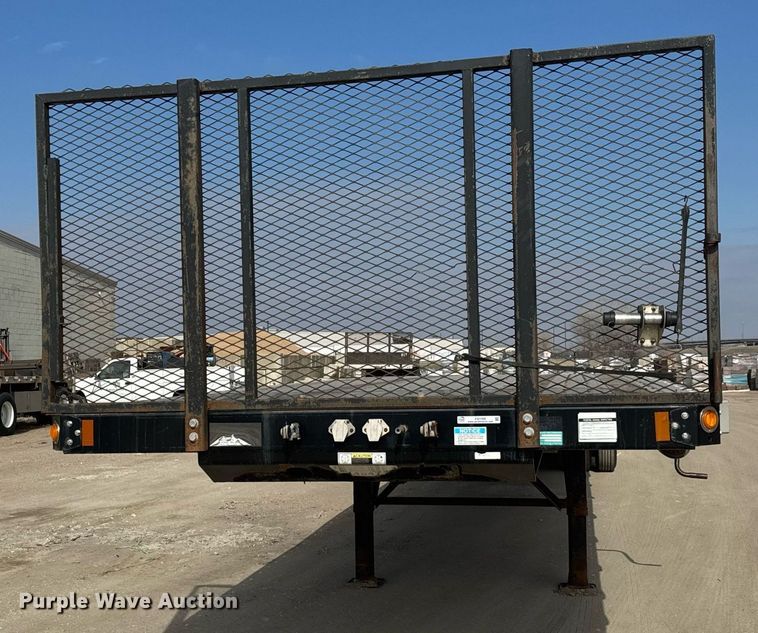 image for item EQ1009 2016 Fontaine HCICF12WSA flatbed trailer