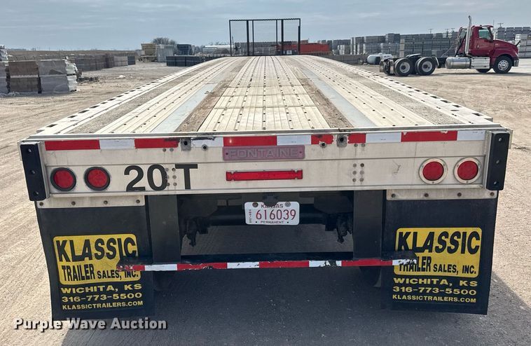 image for item EQ1009 2016 Fontaine HCICF12WSA flatbed trailer