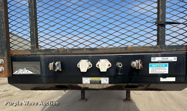 image for item EQ1009 2016 Fontaine HCICF12WSA flatbed trailer