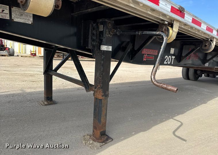 image for item EQ1009 2016 Fontaine HCICF12WSA flatbed trailer