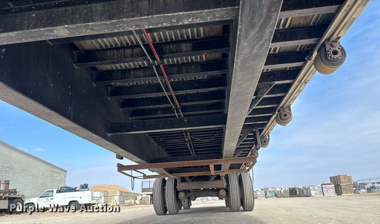 image for item EQ1009 2016 Fontaine HCICF12WSA flatbed trailer