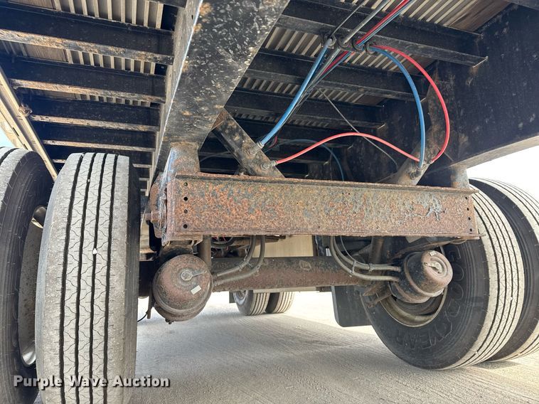 image for item EQ1009 2016 Fontaine HCICF12WSA flatbed trailer