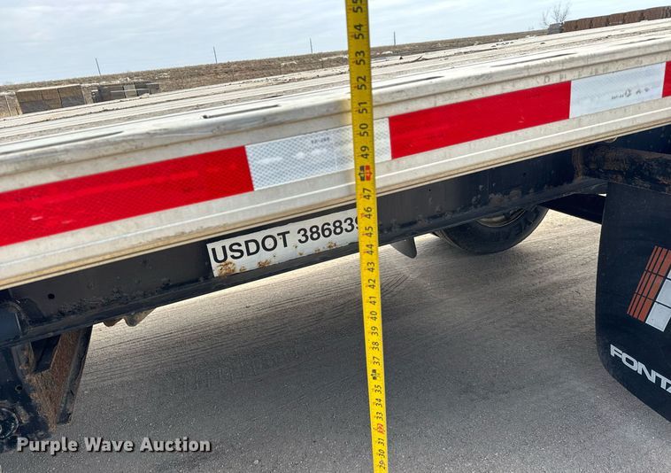image for item EQ1009 2016 Fontaine HCICF12WSA flatbed trailer