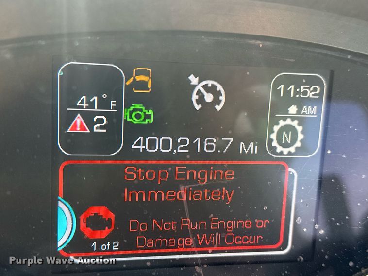 image for item EQ1011 2015 Kenworth T880 semi truck