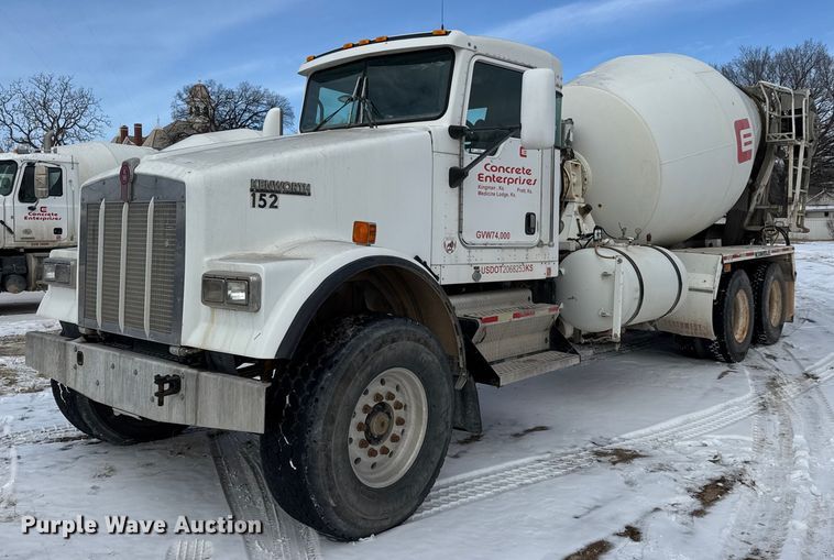 image for item EQ1035 2007 Kenworth W900 ready mix truck