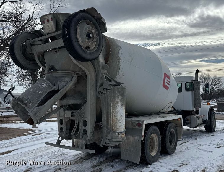 image for item EQ1035 2007 Kenworth W900 ready mix truck