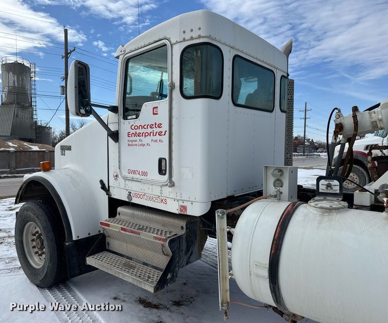 image for item EQ1035 2007 Kenworth W900 ready mix truck