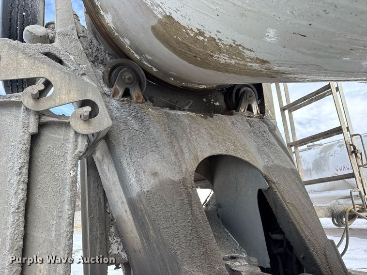 image for item EQ1035 2007 Kenworth W900 ready mix truck