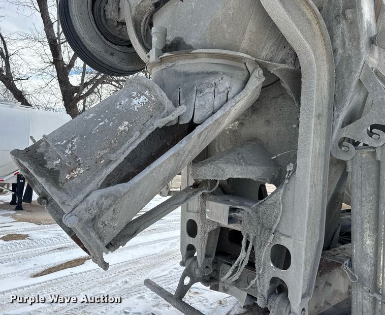 image for item EQ1035 2007 Kenworth W900 ready mix truck