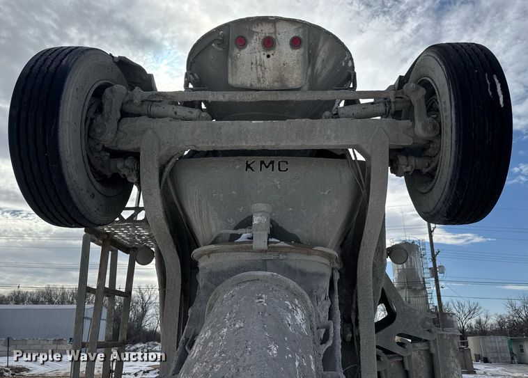 image for item EQ1035 2007 Kenworth W900 ready mix truck