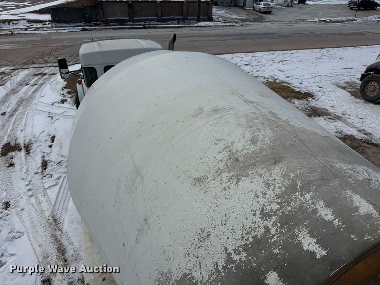 image for item EQ1035 2007 Kenworth W900 ready mix truck