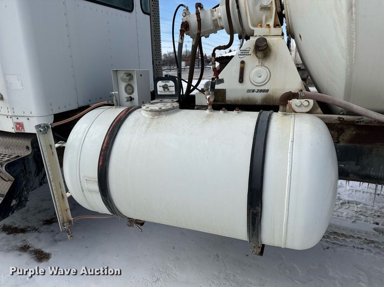 image for item EQ1035 2007 Kenworth W900 ready mix truck