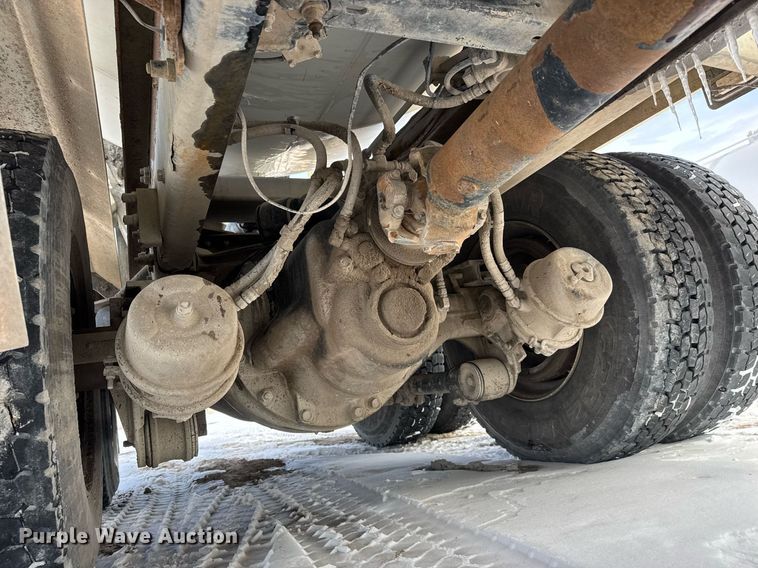 image for item EQ1035 2007 Kenworth W900 ready mix truck