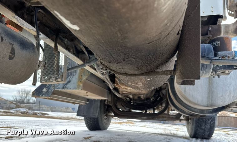 image for item EQ1035 2007 Kenworth W900 ready mix truck