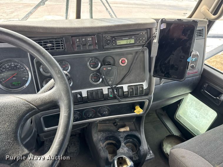 image for item EQ1035 2007 Kenworth W900 ready mix truck