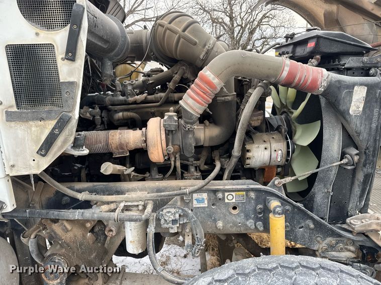 image for item EQ1035 2007 Kenworth W900 ready mix truck