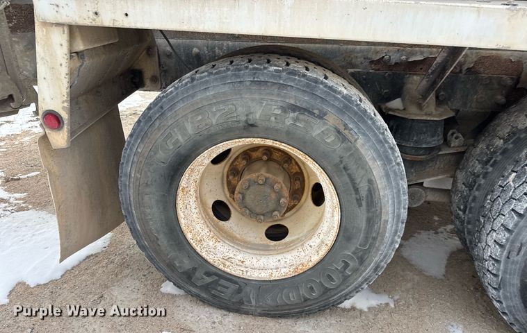 image for item EQ1035 2007 Kenworth W900 ready mix truck