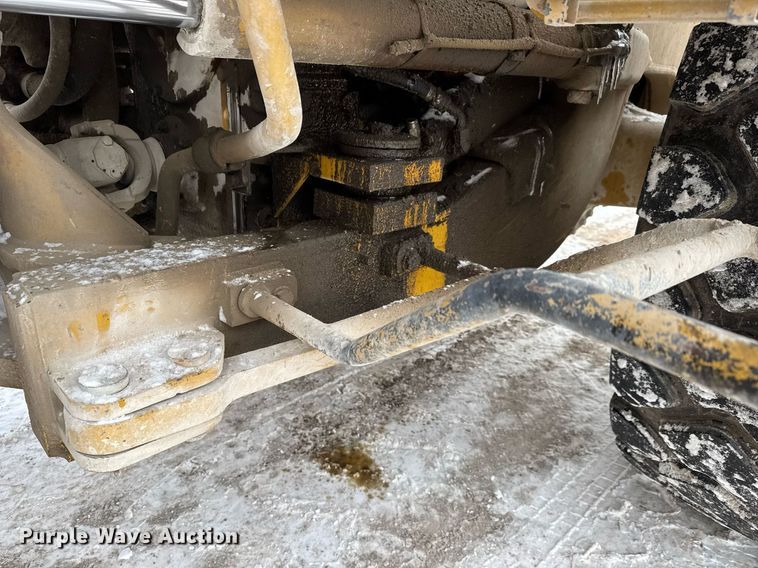 image for item EQ1037 2004 Caterpillar 972G wheel loader