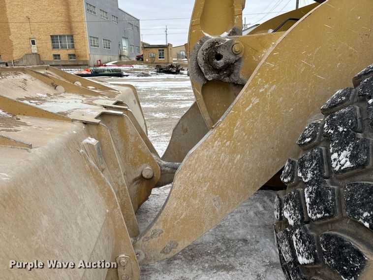 image for item EQ1037 2004 Caterpillar 972G wheel loader
