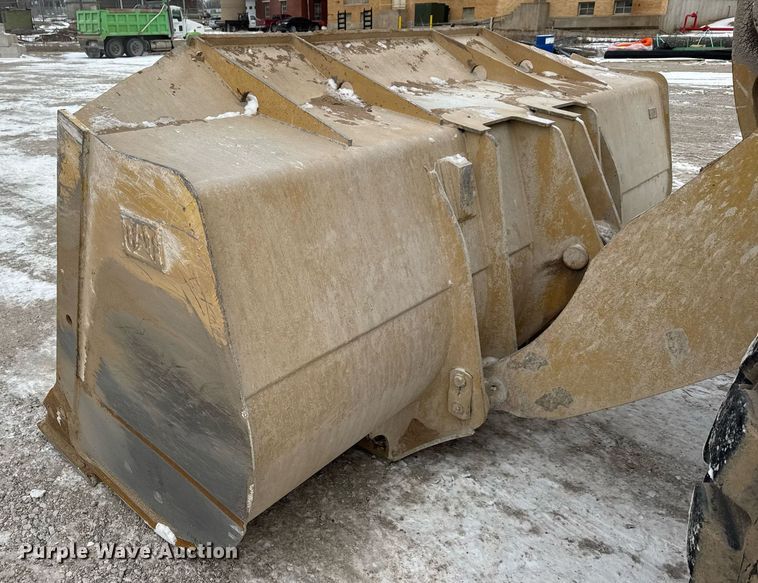 image for item EQ1037 2004 Caterpillar 972G wheel loader