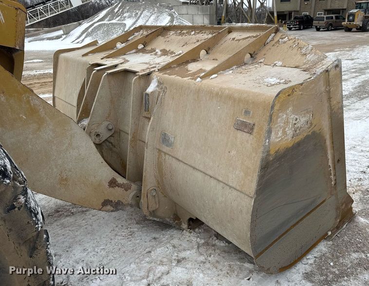 image for item EQ1037 2004 Caterpillar 972G wheel loader