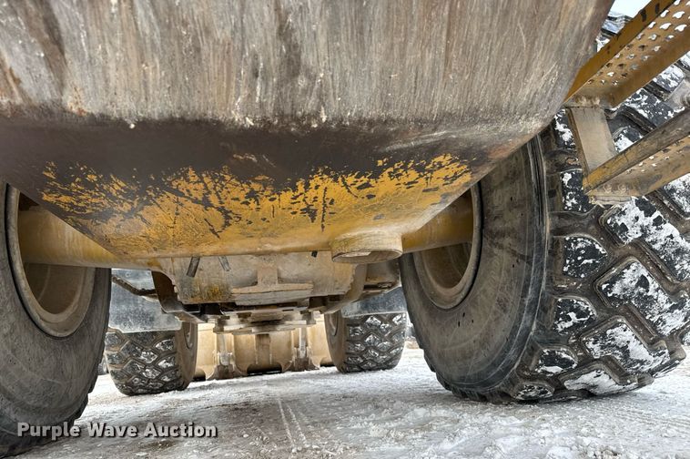 image for item EQ1037 2004 Caterpillar 972G wheel loader