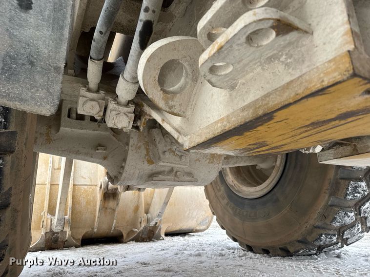 image for item EQ1037 2004 Caterpillar 972G wheel loader