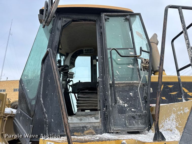 image for item EQ1037 2004 Caterpillar 972G wheel loader