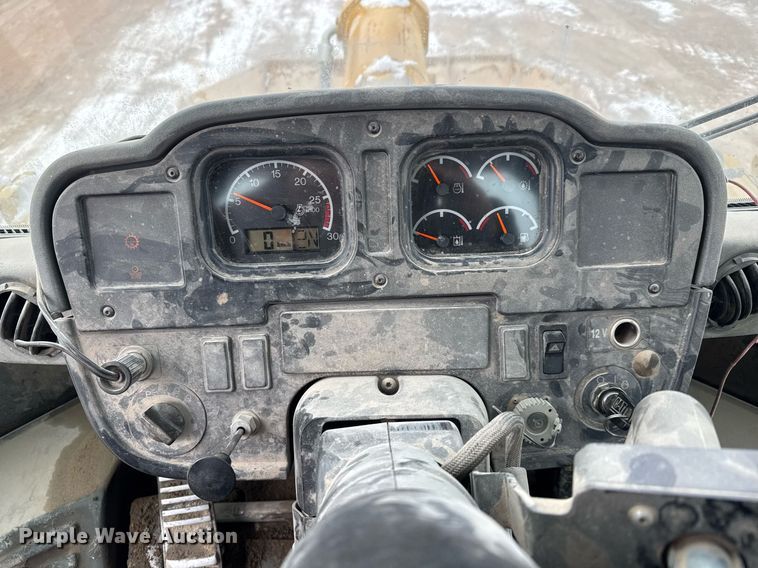 image for item EQ1037 2004 Caterpillar 972G wheel loader