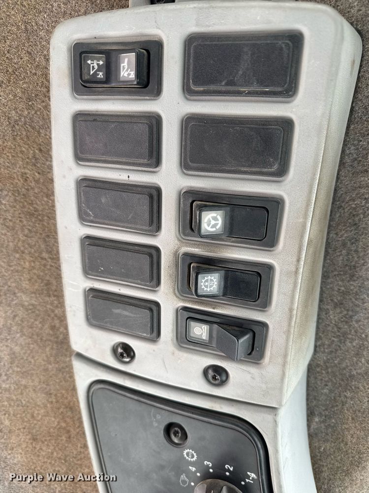 image for item EQ1037 2004 Caterpillar 972G wheel loader