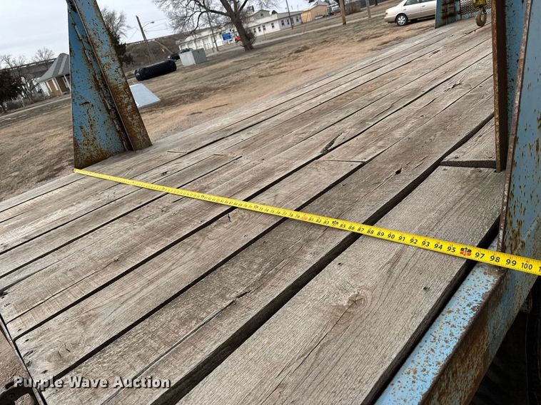 image for item EQ1038 1997 International 8100 crane truck