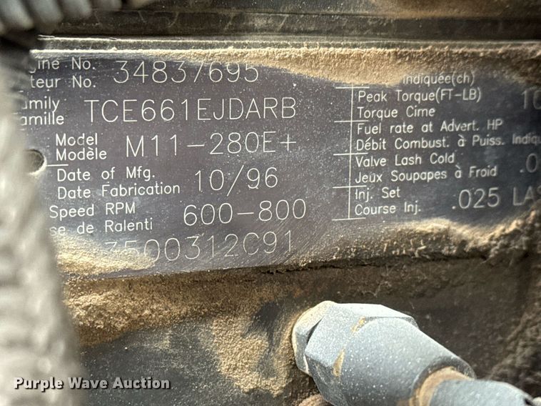 image for item EQ1038 1997 International 8100 crane truck