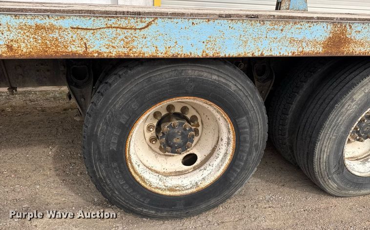 image for item EQ1038 1997 International 8100 crane truck