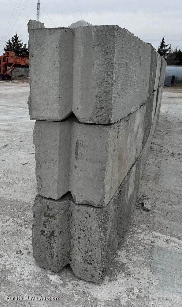 image for item EQ1041 (16) concrete edge bunker blocks
